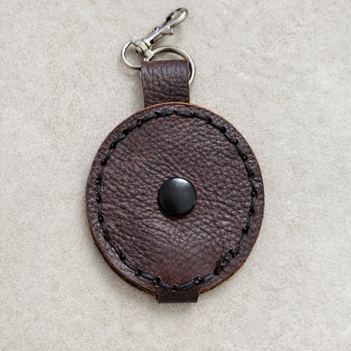 Personalized Leather Coin Holder Keychain – Engraved Initial